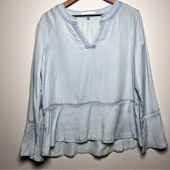 Fourteenth Place Women Chambray Denim Top Large Blue Split Neck Bell‎ Sleeve - Picture 1 of 7